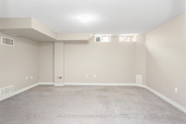 7 Mclaughlin Ave, House attached with 3 bedrooms, 3 bathrooms and 2 parking in Milton ON | Image 36
