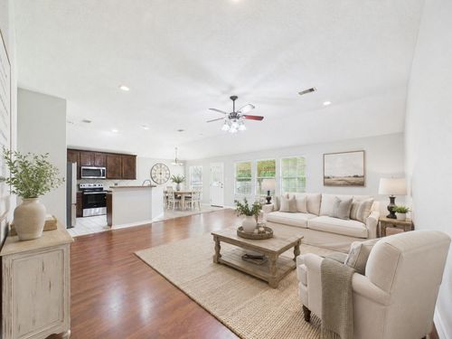 13131 7th St, Santa Fe, TX, 77510-9639 | Card Image