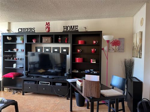 918-17011 N Bay Rd, Sunny Isles Beach, FL, 33160-3634 | Card Image