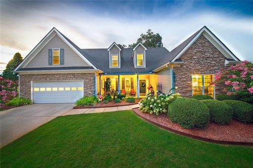 4493 Circassian Place Place, Gainesville, GA, 30507 | Card Image