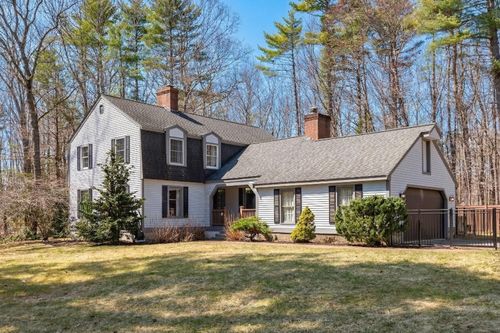 22 Colonial Way, Exeter, NH, 03833-4307 | Card Image