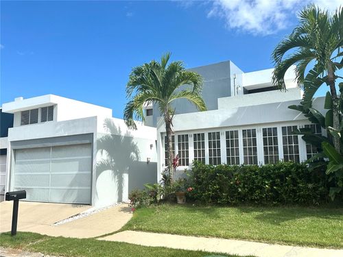 Mansiones Reales Principe De Asturias, GUAYNABO, PR, 00969 | Card Image