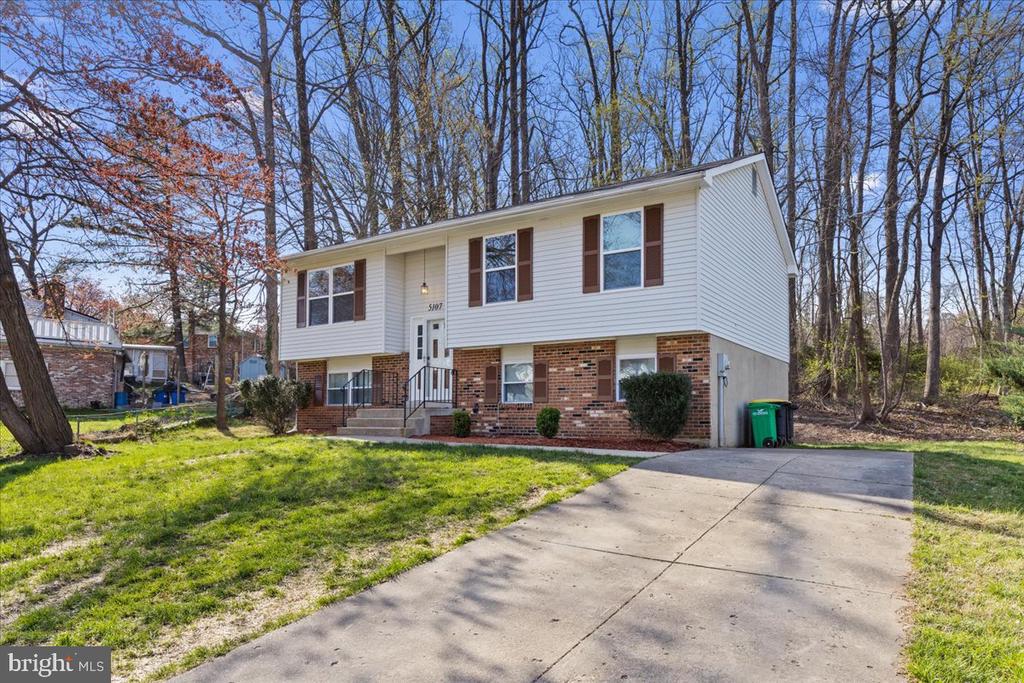 Salima St, Clinton, MD 20735