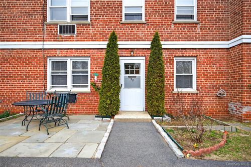 apt-58-125 N Washington Ave, Hartsdale, NY, 10530-1756 | Card Image