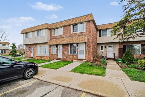 214 Riverbend Dr, Milan, MI, 48160-1605 | Card Image