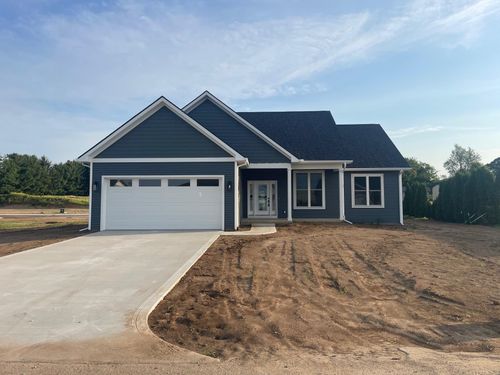 390 E Country Lane, Shipshewana, IN, 46565 | Card Image