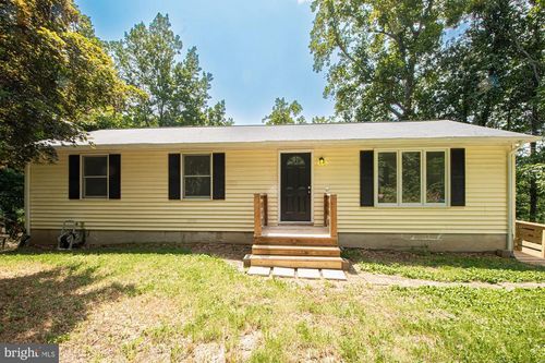 302 Summit Point Dr, FRONT ROYAL, VA, 22630-4806 | Card Image