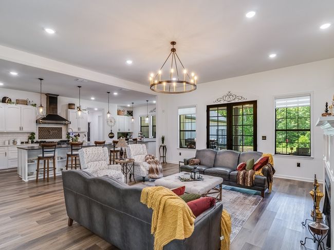 655 An County Road 403, Home with 3 bedrooms, 3 bathrooms and 3 parking in Palestine TX | Image 14