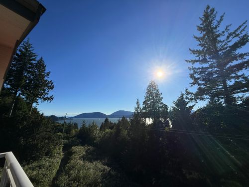 8561 Seascape Lane, West Vancouver, BC, V7W3J7 | Card Image