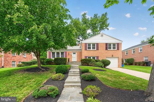 6035 Chatsworth Ln, BETHESDA, MD, 20814-2205 | Card Image