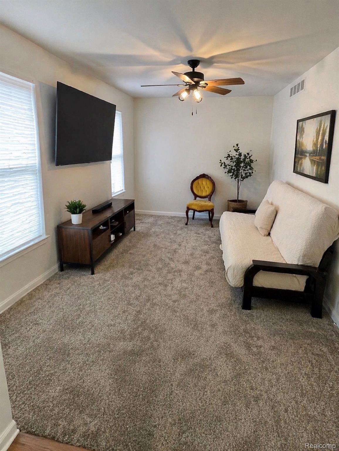 Residential Lease in Woodhaven 2