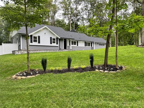 511 Magnolia Ln, Dix Hills, NY, 11746-7709 | Card Image