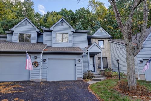 4 Colonial Cir, Fairport, NY, 14450-4114 | Card Image