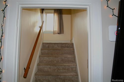 635 Laplaisance Rd, Monroe, MI, 48161-1325 | Card Image