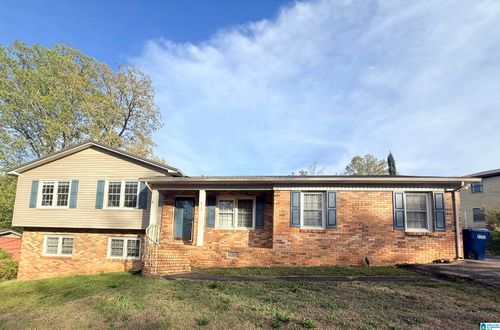 815 Creek Trl, Anniston, AL, 36206-1043 | Card Image