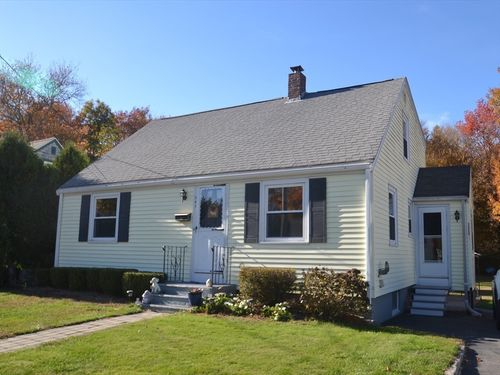 545 W Water St, Rockland, MA, 02370-2454 | Card Image