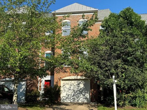12097 Edgemere Cir, RESTON, VA, 20190-3260 | Card Image