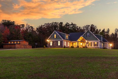 2419 Welch Rd, Soddy Daisy, TN, 37379-7132 | Card Image