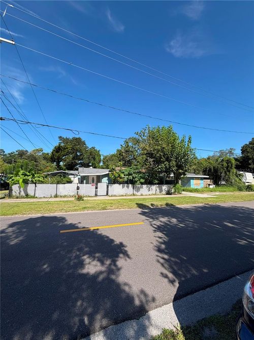 8904 N 20th St, TAMPA, FL, 33604-2016 | Card Image