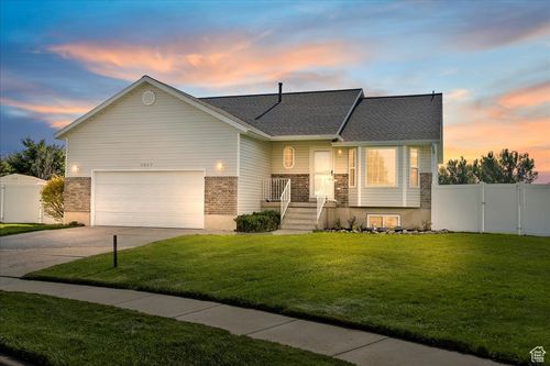 3867 Rungsted Cir, Syracuse, UT, 84075-6820 | Card Image