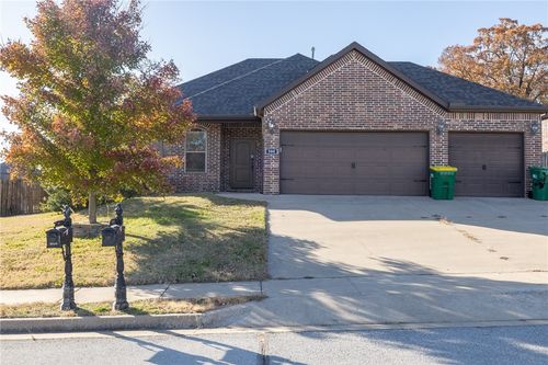 580 Lancaster Rd, Centerton, AR, 72719-8977 | Card Image