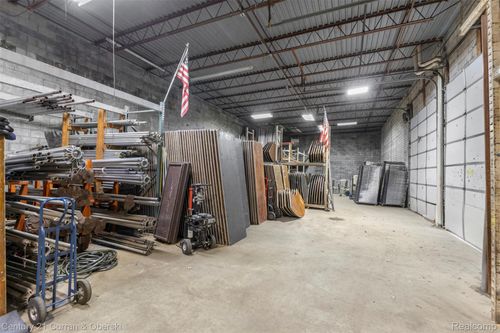 24134 W Warren St, Dearborn Heights, MI, 48127-2232 | Card Image