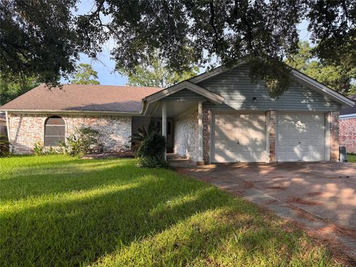 16214 Deer Lick Dr, Houston, TX, 77090-4709 | Card Image