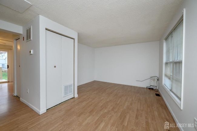 641 Lamberton St, House other with 3 bedrooms, 2 bathrooms and null parking in Trenton NJ | Image 4