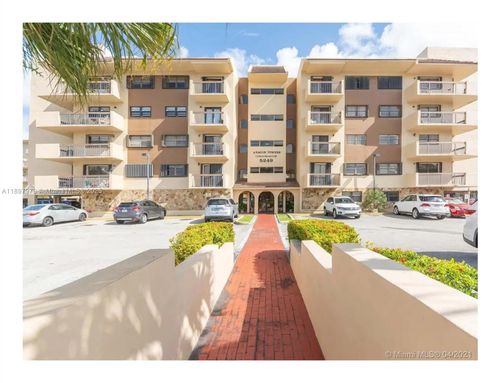 apt-418-5249 Nw 7th St, Miami, FL, 33126-3378 | Card Image