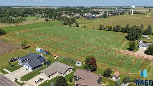 1334 Ne 4th St Street, Madison, SD, 57042 | Card Image