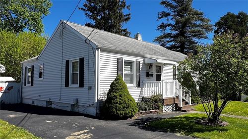 211 Overland St, Elmira, NY, 14904-2441 | Card Image
