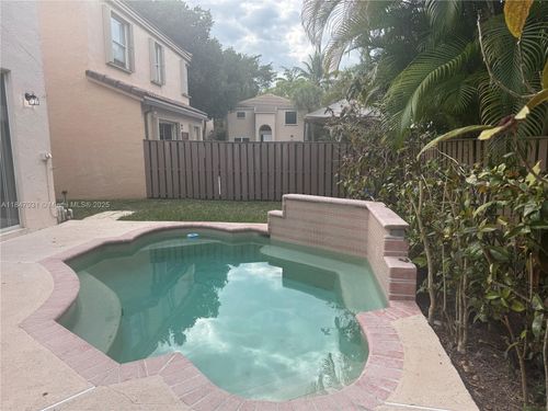 10781 Nw 12th Dr, Plantation, FL, 33322-6977 | Card Image