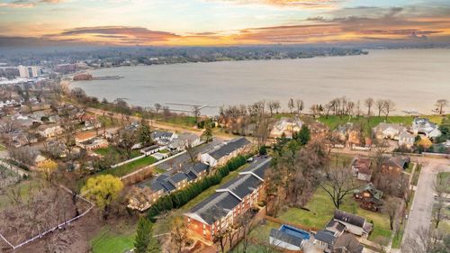 202-1305 W Main Street, Lake Geneva, WI, 53147 | Card Image