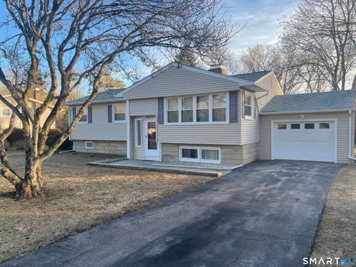 7 Riverbend Dr, Mystic, CT, 06355-3601 | Card Image