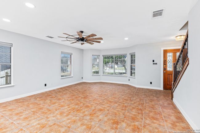1687 Fir Cir, House other with 4 bedrooms, 3 bathrooms and null parking in Schertz TX | Image 11