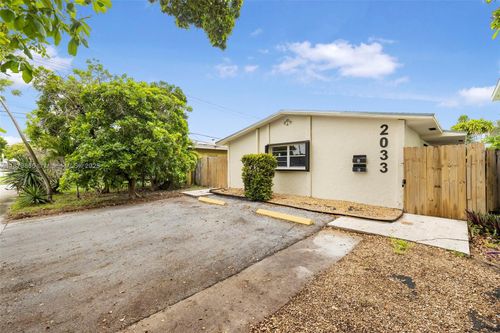 2033 Dewey St, Hollywood, FL, 33020-6923 | Card Image