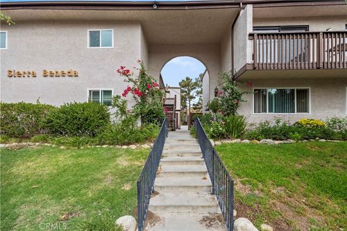 apt-13-17847 Beneda Ln, Canyon Country, CA, 91351-4324 | Card Image