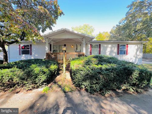 318 Ella Dr, LOTHIAN, MD, 20711-9647 | Card Image