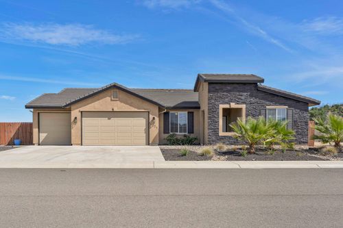 4771 Lower Springs Rd, Redding, CA, 96001-8762 | Card Image