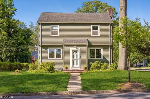 51 Meadowbrook Pl, South Orange, NJ, 07079-2910 | Card Image