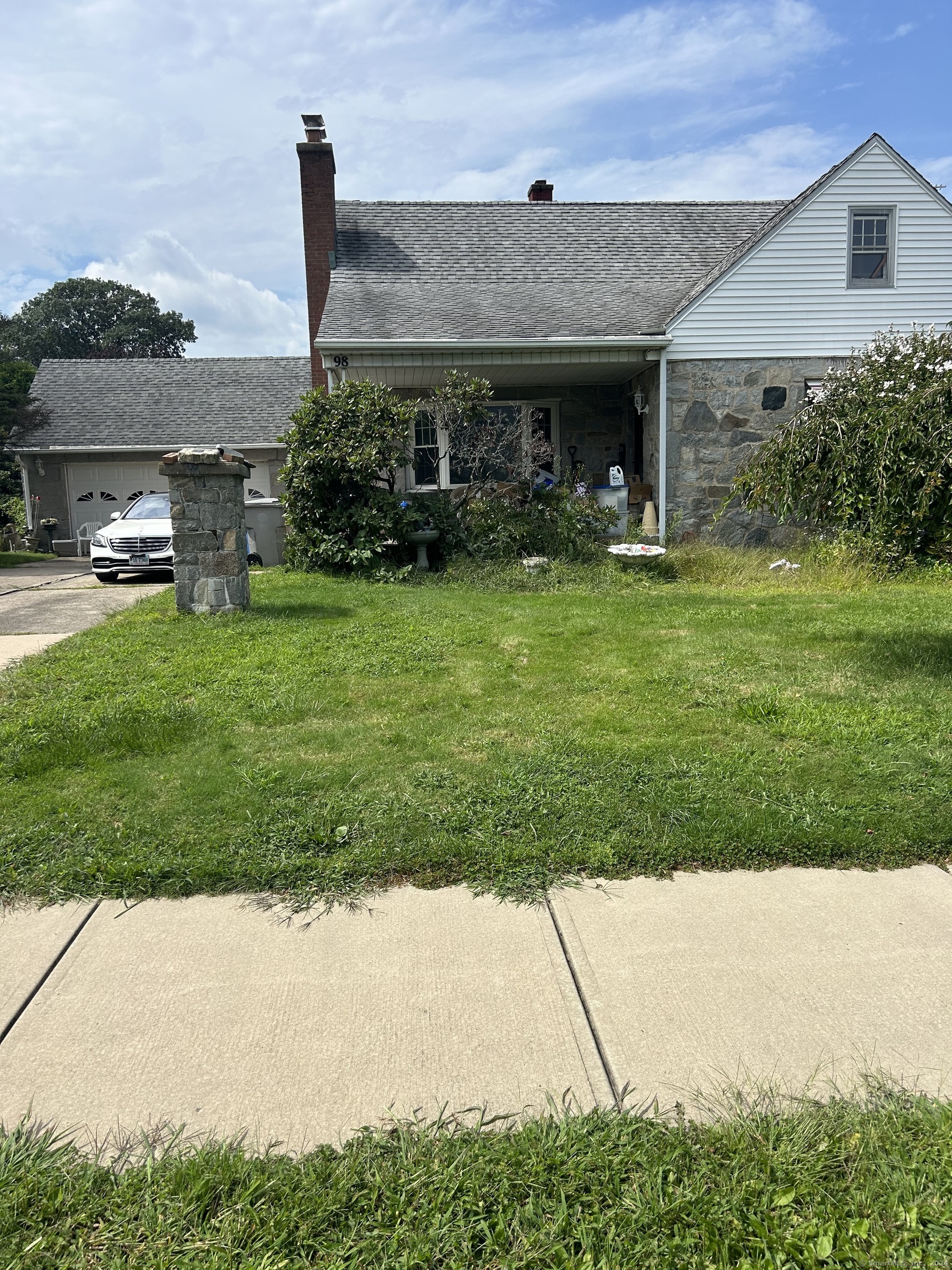 Crown St, Bristol, CT 06010