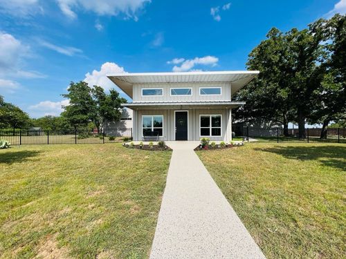 2075 County Road 2585, Alvord, TX, 76225-4357 | Card Image