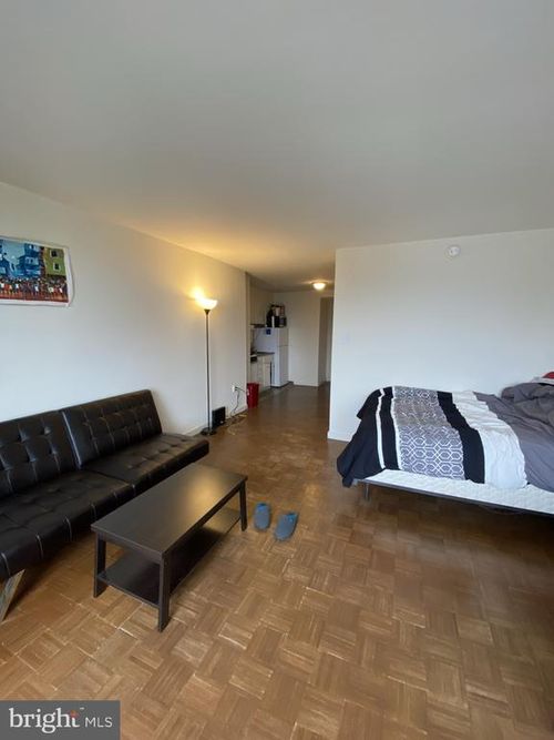apt-1618-604 S Washington Sq, PHILADELPHIA, PA, 19106-4125 | Card Image