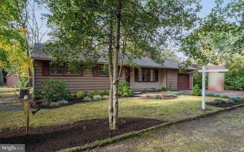 114 Hiawatha Trl, MEDFORD LAKES, NJ, 08055-1430 | Card Image