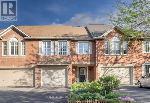 9 Macassa Circle, Ottawa, ON, K2T1J7 | Card Image