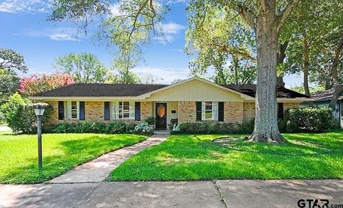 315 Ridgecrest Dr, Tyler, TX, 75701-7933 | Card Image