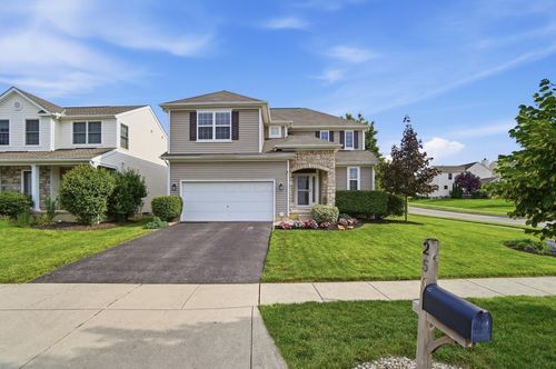 256 Olentangy Meadows Dr, Lewis Center, OH, 43035-7236 | Card Image