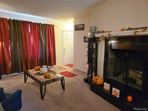 4424 Cheyenne Ave, Flint, MI, 48507-2824 | Card Image