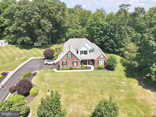 4 Austin Dr, Robesonia, PA, 19551-9564 | Card Image