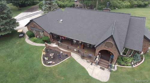 8969 Hyne Rd, Brighton, MI, 48114-4955 | Card Image